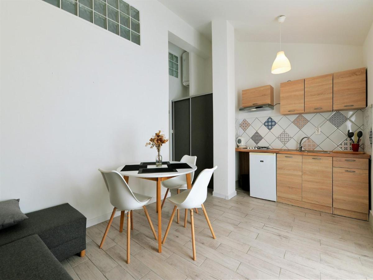Helena Apartmán *