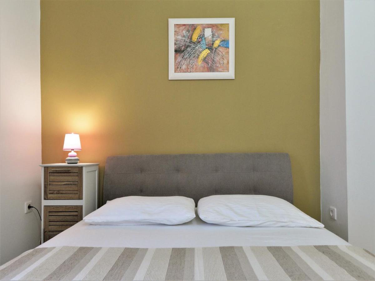 Helena Apartmán *